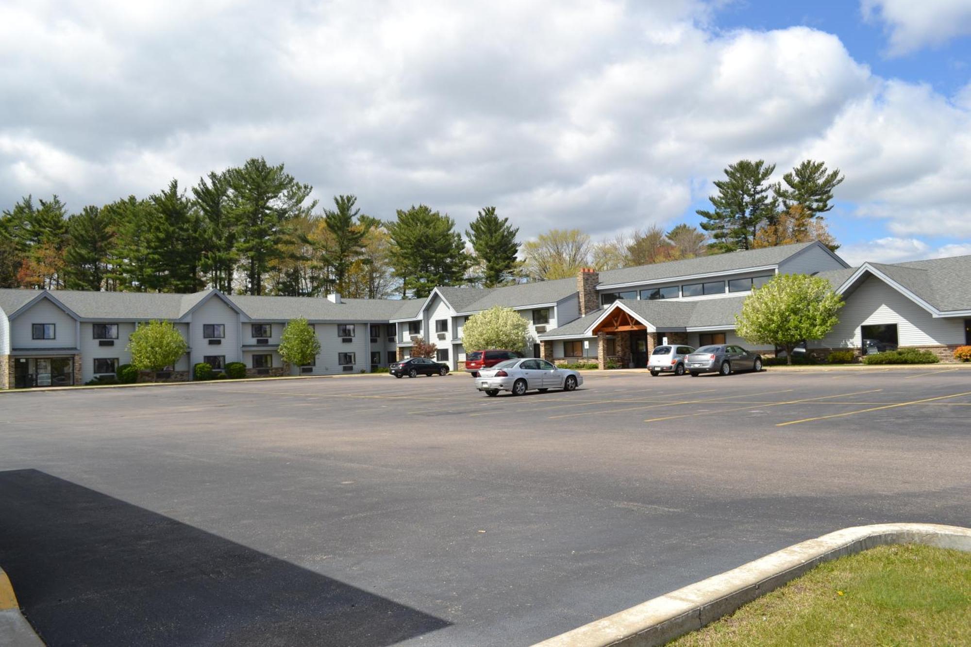 Cobblestone Hotel & Suites - Wisconsin Rapids Exterior photo