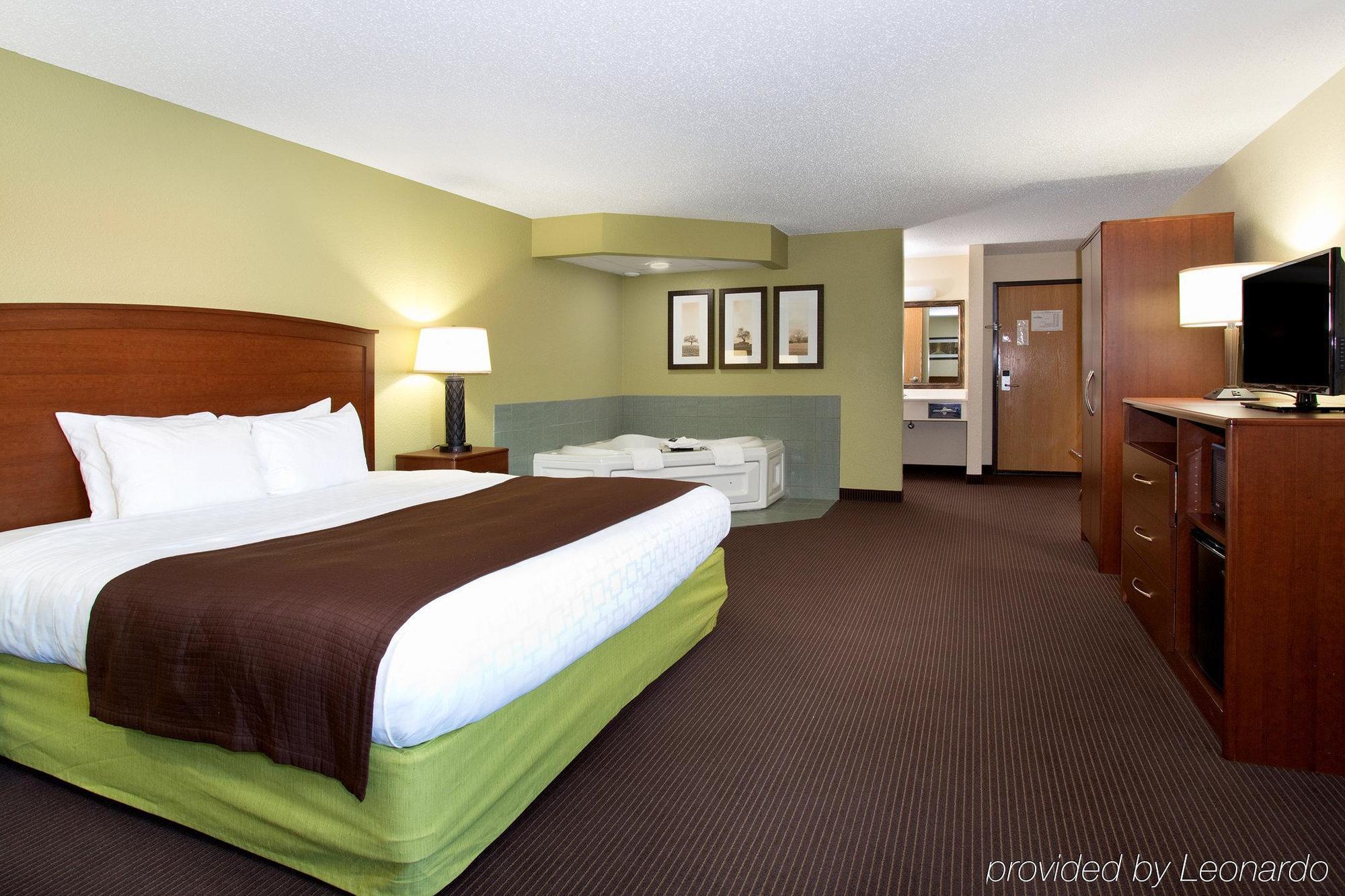 Cobblestone Hotel & Suites - Wisconsin Rapids Exterior photo